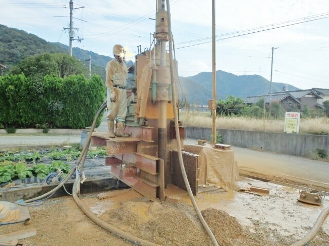 泥まみれの現場です