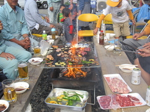 焼き肉燃えてるよ~