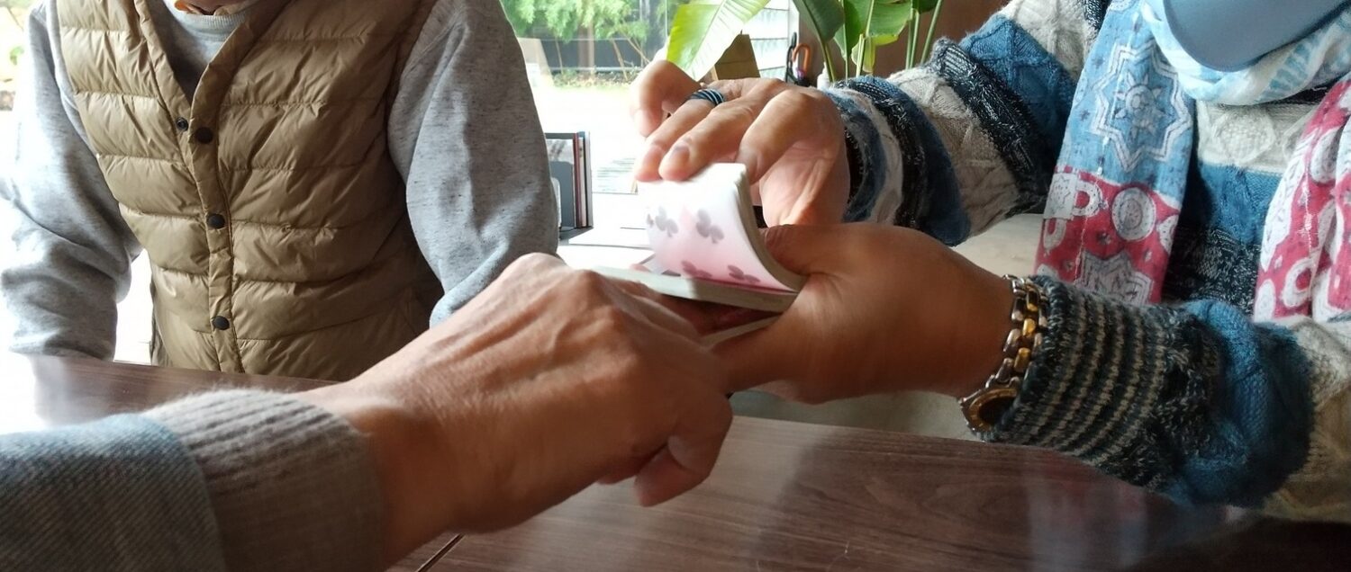 手品師にビックリぃ～　(@_@)