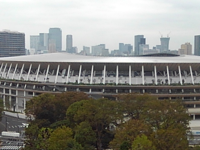 新国立競技場が真下に……